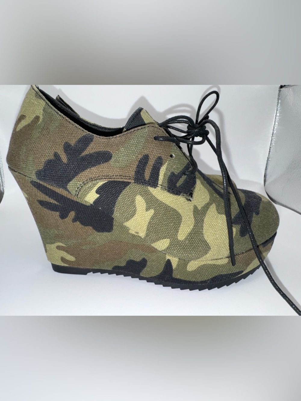 SHEIN Camo Platform Wedge Shoes Size 7 Fits 6.5 Chunky Lace Up Army Print Y2K - Picture 11 of 14